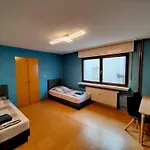 Schaefer - Gardenview Apartment Muehlheim am Main