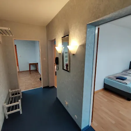 Schaefer - Gardenview * Rote Warte